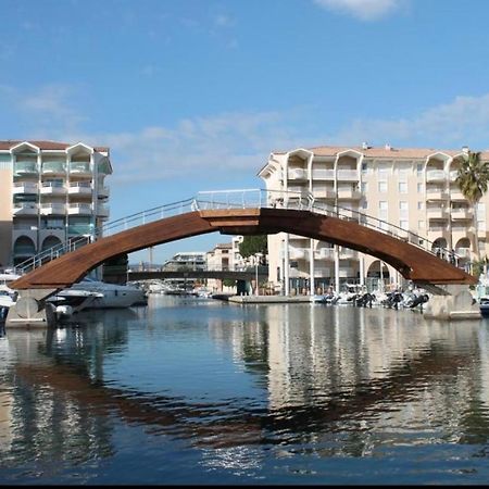 T2/T3 Duplex A Port Frejus Proche De La Mer Apartment Exterior photo